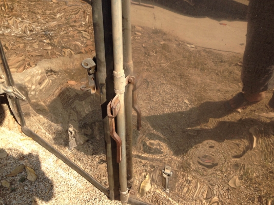 ขาย หลังคารถกระบะทึบ vigo ตอนเดียว (ลายด้านข้างเป็นสติ๊กเกอร์ เอาออกได้)