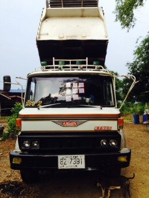 ขายรถบรรทุกสิบล้อเพลาเดียว