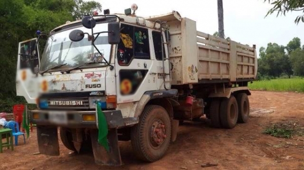 ขายรถบรรทุกสิบล้อดัมพ์ Mitsubishi FN528CTC เครื่อง 6D17-220 แรง 10 เกียร์ เบรคใหญ่ 2 เพลา