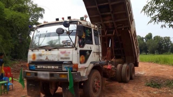 ขายรถบรรทุกสิบล้อดัมพ์ Mitsubishi FN528CTC เครื่อง 6D17-220 แรง 10 เกียร์ เบรคใหญ่ 2 เพลา