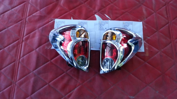 ไฟท้าย Triton พร้อมฝาครอบโครเมี่ยมและหลอดครบ ของแท้ถอดจากรถ