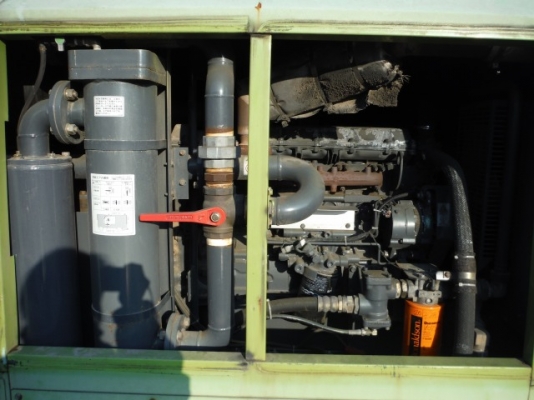 PDS655SD-4B2 # 68A4B20158 : Airman compressor 655cfm. by Kung0813062283