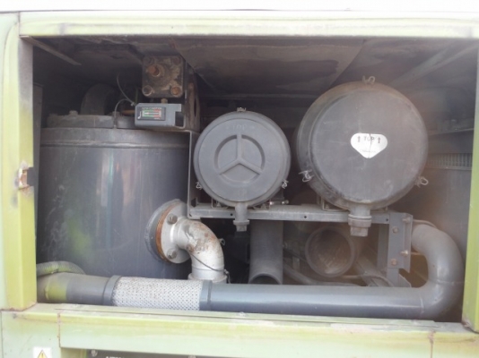 PDS655SD-4B2 # 68A4B20158 : Airman compressor 655cfm. by Kung0813062283