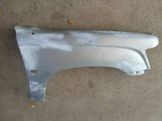 แก้มบังโคลนหน้าขวา TIGER D4D ของแท้มือสองงานเคาะซ่อม