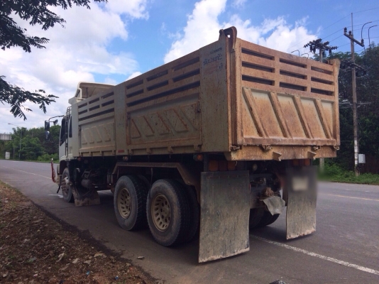 ขายรถบรรทุกสิบล้อดัมพ์ ISUZU เครื่อง 320 แรง ปี 50 กระบะดัมพ์สามมิตร มีระบบลากพ่วง