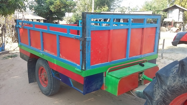 เทเลอร์รถไถ่เอนกประสงค์แบบดัมพ์ได้ เทเลอร์รถไถ่เอนกประสงค์แบบดัมพ์ได้