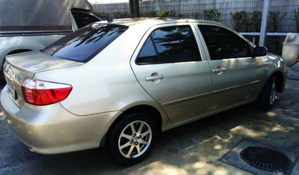 VIOS รุ่น E IVORY (AIRBAG + ABS) ปี 2006 เกียร์ออโต้ เครื่องเงียบ เกียร์เข้านิ่ม ภายในสีทูโทน ลายไม้ หรูหรา กระจกไฟฟ้า ปรับข้างไฟฟ้า เซ็นทรัลล็อค ฟิล์ม LAMINA รอบคัน ตัวถังบางเดิม รถวิ่ง 110,000 กิโล ไม่ติดแก๊สก็ประหยัดอยู่แล้ว ดิสก์เบรก 4 ล้อ ยาง Micheli VIOS รุ่น E IVORY (AIRBAG + ABS) ปี 2006 เกียร์ออโต้ เครื่องเงียบ เกียร์เข้านิ่ม ภายในสีทูโทน ลายไม้ หรูหรา กระจกไฟฟ้า ปรับข้างไฟฟ้า เซ็นทรัลล็อค ฟิล์ม LAMINA รอบคัน ตัวถังบางเดิม รถวิ่ง 110,000 กิโล ไม่ติดแก๊สก็ประหยัดอยู่แล้ว ดิสก์เบรก 4 ล้อ ยาง Micheli