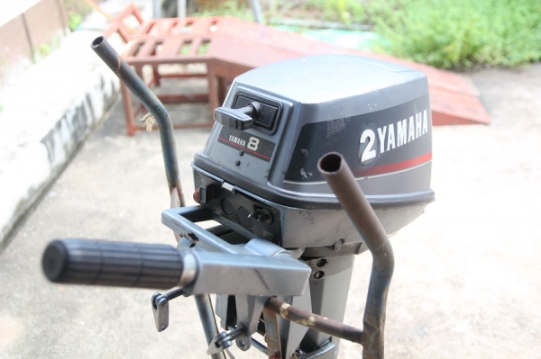 ขายเรือ 12ฟุตท้องสามลอนเครื่องยนต์yamah 8แรงม้าพร้อมเทเลอร์