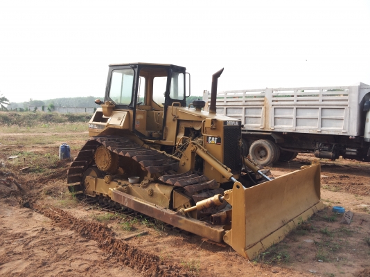 รถดันดิน Caterpillar D4H XL