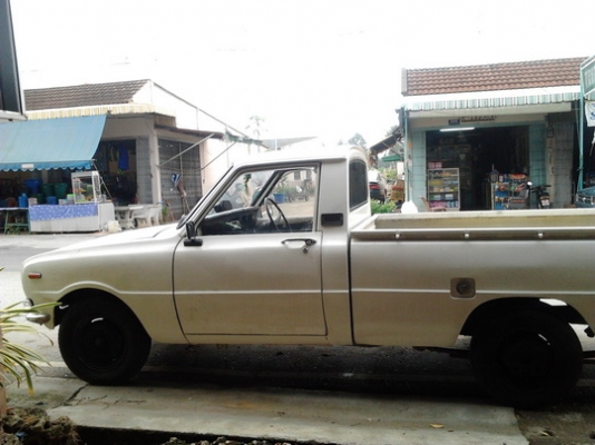 มาสด้า 1000  เกียร์คอ  เดิมๆครับ  สนใจโทรเลย หลุดจองครับ