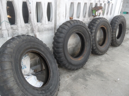 ยาง 9.00-20 สวยๆ US ARMY