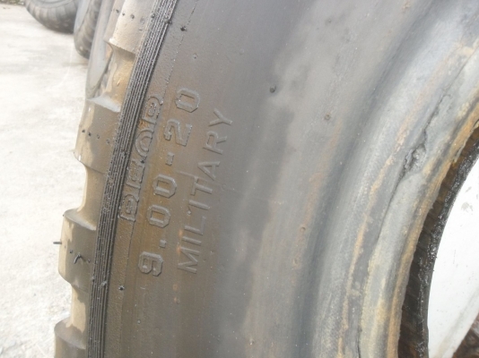 ยาง 9.00-20 สวยๆ US ARMY