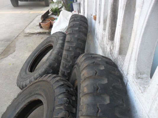 ยาง 9.00-20 สวยๆ US ARMY