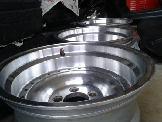 LOAD WHEEL RETRO 15"x8.5" 5.114.3 Step rim LOAD WHEEL RETRO 15"x8.5" 5.114.3 Step rim