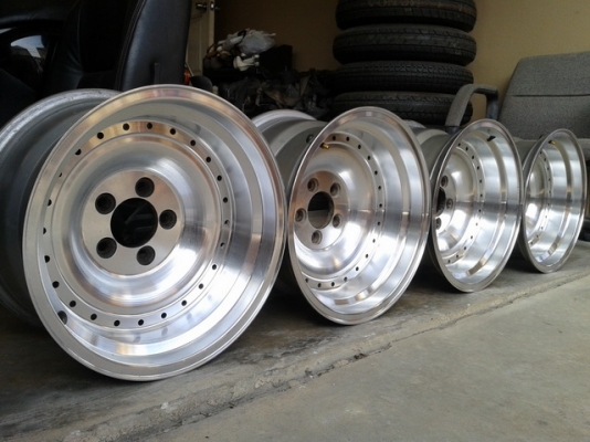 LOAD WHEEL RETRO 15"x8.5" 5.114.3 Step rim LOAD WHEEL RETRO 15"x8.5" 5.114.3 Step rim