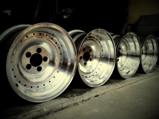 LOAD WHEEL RETRO 15"x8.5" 5.114.3 Step rim LOAD WHEEL RETRO 15"x8.5" 5.114.3 Step rim