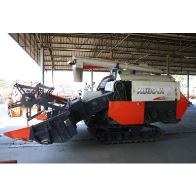 ขายรถเกี่ยวนวดข้าว DC-95GM สภาพดี เปลี่ยนช่วงล่างทั้งชุดนะจ๊ะ