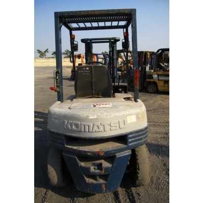 รถโฟล์คลิฟ KOMATSU 2 ตัน รถโฟล์คลิฟ KOMATSU 2 ตัน