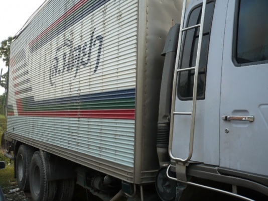 ขาย 10 ล้อ HINO FL1JNLA 260 แรง ปี 43 ตู้เย็น เพลาเดียว ด่วน!