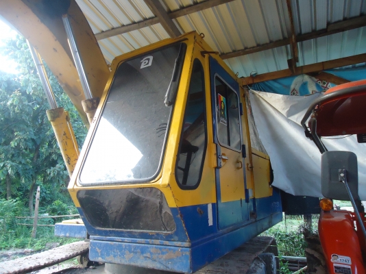 ต้องการขายรถแบคโค PC 120-2 ต้องการขายรถแบคโค PC 120-2