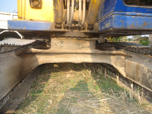 ต้องการขายรถแบคโค PC 120-2 ต้องการขายรถแบคโค PC 120-2