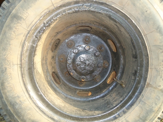 ต้องการขายรถแบคโค PC 120-2 ต้องการขายรถแบคโค PC 120-2