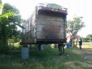 ขายกระบะ 10ล้อพื้นไม้สภาพพร้อมใช้งาน ยาว 5.90ม ราคาเบาๆครับ