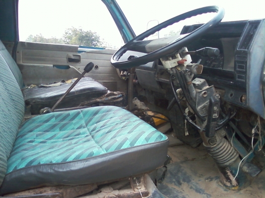 รถดั๊ม 6 ล้อ NPR 115 พร้อมใช้อยู่สารคาม