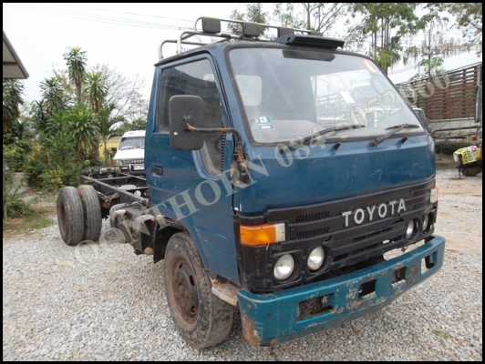 ขายด่วน รถบรรทุก 6 ล้อ TOYOTA DINA BU87 115 แรง หัวคัซซี สภาพเดิมๆ ราคาสุดคุ้ม