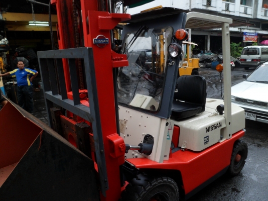 ขายรถยก นิสสัน ดีเซล  2 ตัน