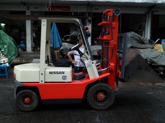 ขายรถยก นิสสัน ดีเซล  2 ตัน