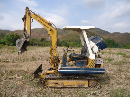 ขายรถแบคโค KOMATSU PC20-5 ราคา 310,000 บาท ราคาคุยกันได้