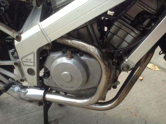 ขาย หรือ แลก HONDA BOSS 400  รถมี เล่ม แต่ แยกขายเล่มไปแล้วคับ เครื่องดีมากๆๆ 100\%  รับประกัน คับ ขาย 29000 ลองดูคับ