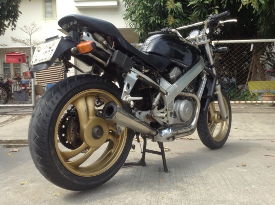 ขาย หรือ แลก HONDA BOSS 400  รถมี เล่ม แต่ แยกขายเล่มไปแล้วคับ เครื่องดีมากๆๆ 100\%  รับประกัน คับ ขาย 29000 ลองดูคับ