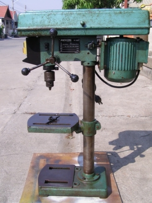 สว่านแท่น REXON DP-250A