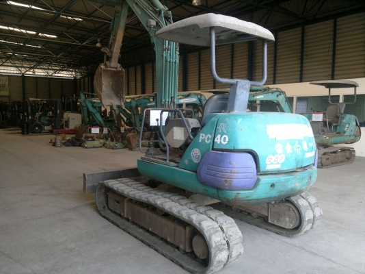 รถขุดเล็ก KOMATSU PC40-7 มีไลน์หัวเจาะ สภาพดี นำเข้าจากญี่ปุ่น ไม่เคยใช้ในไทย ติดต่อ มานะ 085-9049669