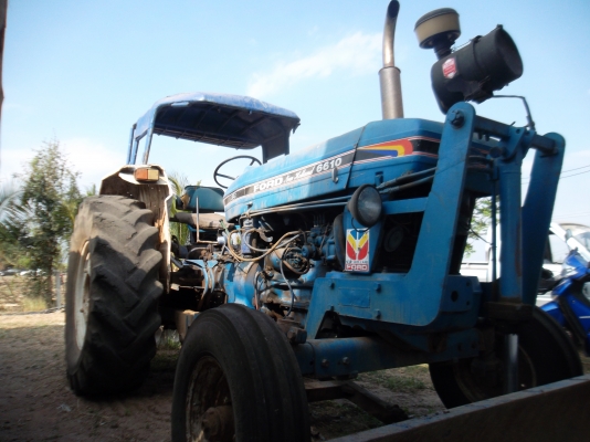 ยกเลิกการขาย รถไถ Ford 68 เครื่อง 5500 อุปกรณ์คบ มีใบมีด ผาน 6  (ไม่มีเล่มทะเบียน)