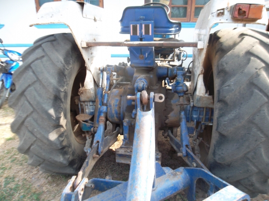 ยกเลิกการขาย รถไถ Ford 68 เครื่อง 5500 อุปกรณ์คบ มีใบมีด ผาน 6  (ไม่มีเล่มทะเบียน)