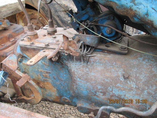 รถไถ FORD 5000 T1 รถไถ FORD 5000 T1