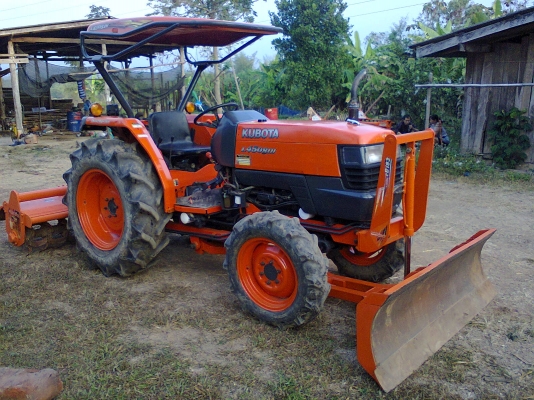 ขายรถไถคูโบต้า L4508 DI  สภาพสวย อุปกรณ์ครบ ใช้งานได้ทันที