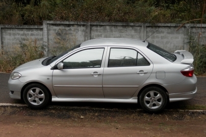toyota vios 1.5 E เกียร์ธรรมดา รถบ้านใชน้อย รับรองความสดค่ะ