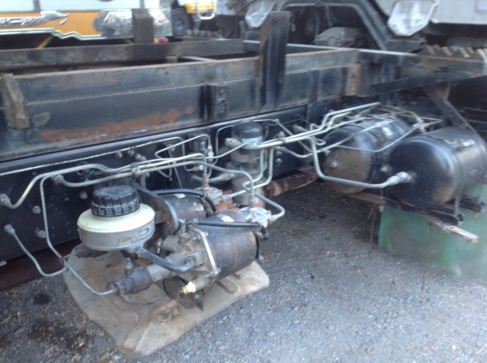 FM1J สมอเงิน 210 ดั้มกะบะปิเนียม