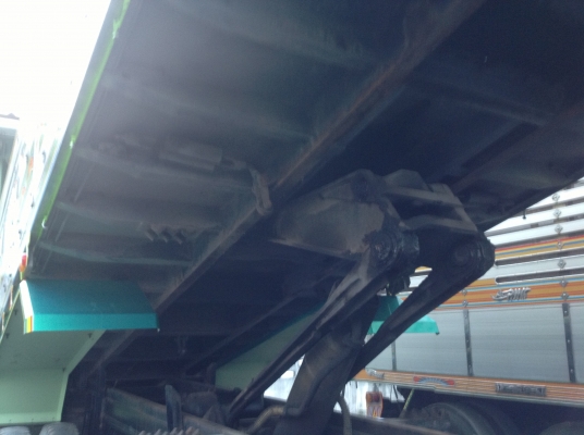 FM1J สมอเงิน 210 ดั้มกะบะปิเนียม