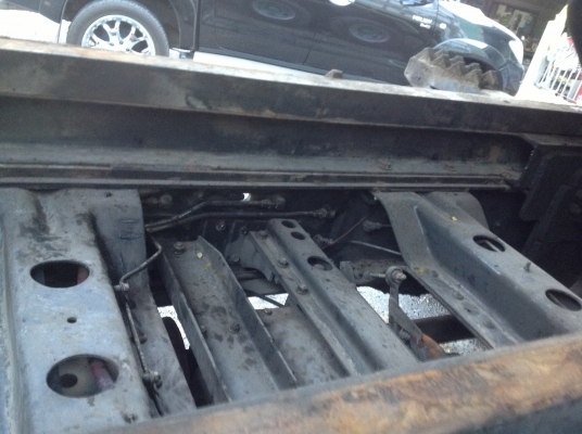 FM1J สมอเงิน 210 ดั้มกะบะปิเนียม