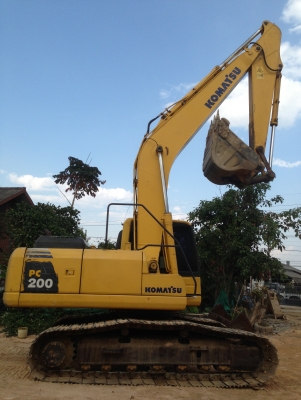 ขาย KOMATSU PC200-8