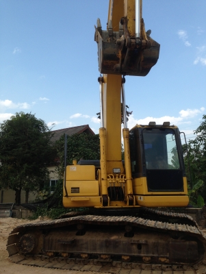 ขาย KOMATSU PC200-8