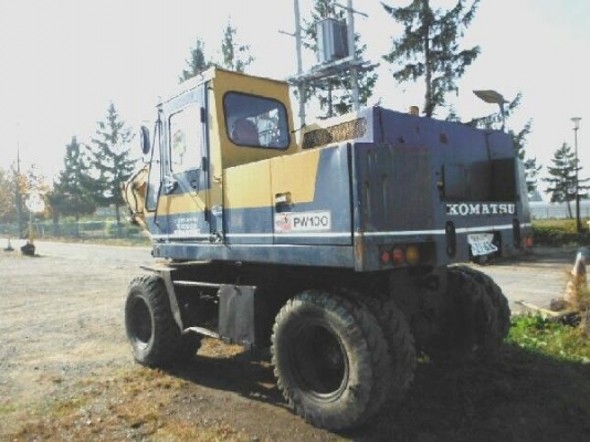 ขายแบคโคล้อยาง KOMATSU PW100-1 รถเก่านอก
