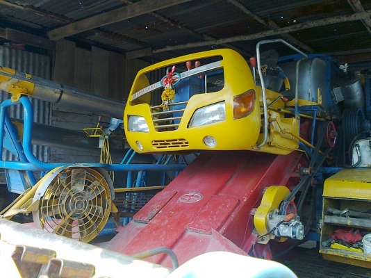 รถเกี่ยวข้าวศักดิ์พัฒนา