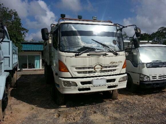 ขายHINO320ปี48 ดั๊มสามมิตรรอลเฉียง มีระบบลากพ่วงให้พร้อมใช้ ติดต่อได้ คุณ อ๊อฟ พิจิตร 086-737-9991