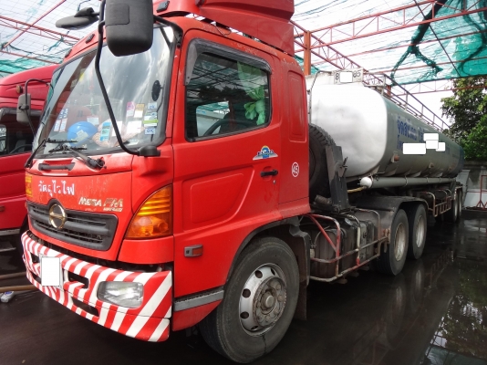 ขายด่วน รถบรรทุกหัวลากพร้อมหางน้ำมัน 30000 ลิตร HINO MEGA 260 สวยๆ